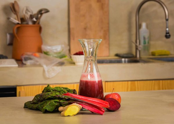 What Functional Foods Aid in the Prevention of Age-Related Macular Degeneration?