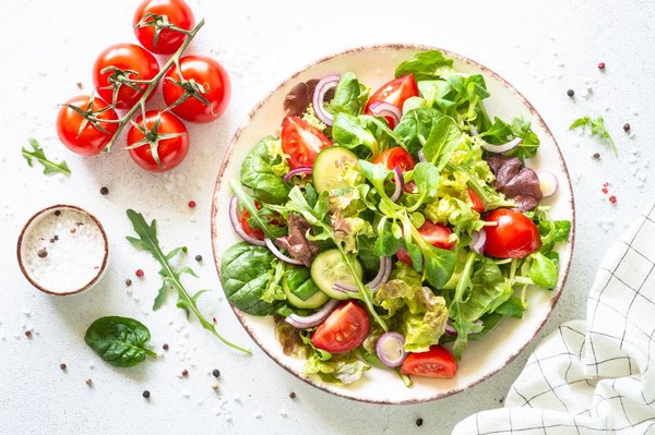 How to Prepare a Gourmet Quinoa Salad with Roasted Vegetables and Feta?